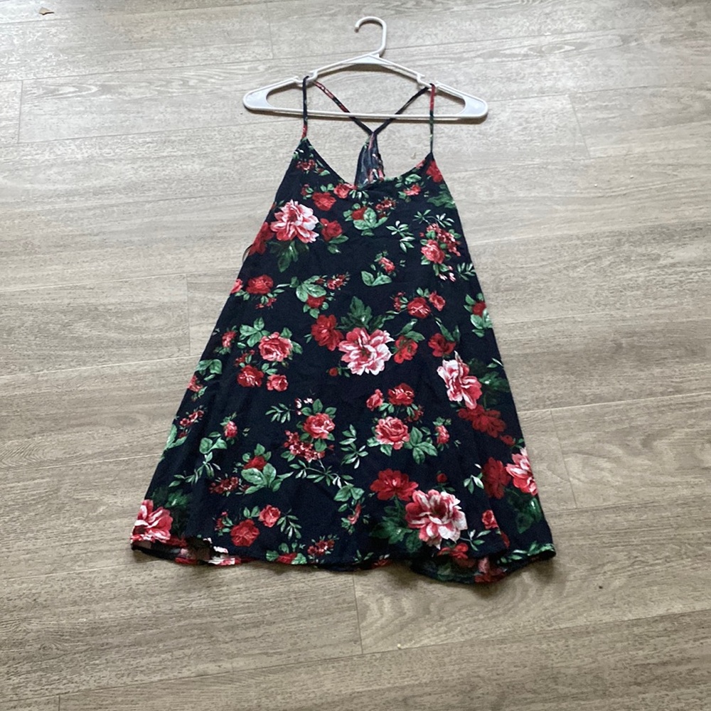 Beautiful night dress comfortable roses & green leaves